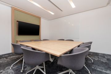 Office for rent in Silom, Bangkok near BTS Surasak