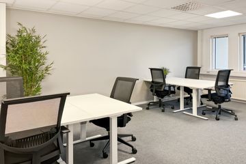 Office for rent in Din Daeng, Bangkok near MRT Sutthisan