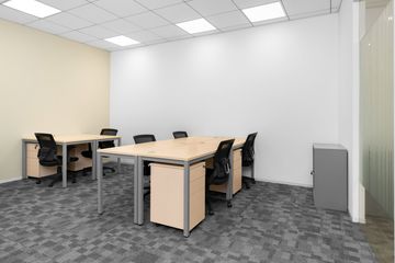 Office for rent in Pathum Wan, Bangkok near MRT Pratunam