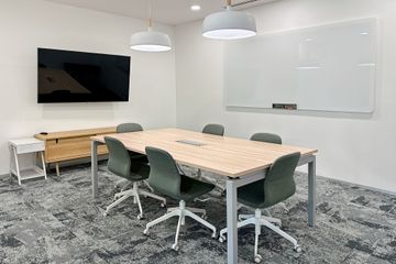 Office for rent in Pathum Wan, Bangkok near MRT Pratunam
