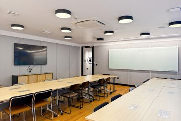 Office for rent in Makkasan, Bangkok near Airport Rail Link Makkasan