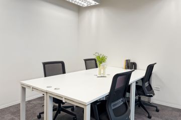 Office for rent in Thung Phaya Thai, Bangkok near MRT Ratchathewi