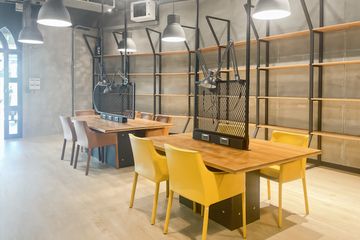Office for rent in Phra Khanong, Bangkok near BTS Phra Khanong