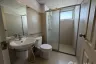 1 Bedroom Condo for rent in Supalai Park Ekamai - Thonglor, Bang Kapi, Bangkok