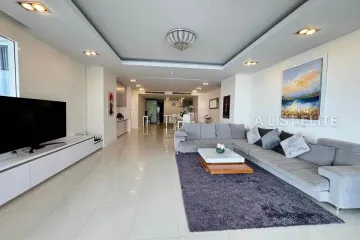 3 Bedroom Condo for rent in La Royale Beach, Na Jomtien, Chonburi