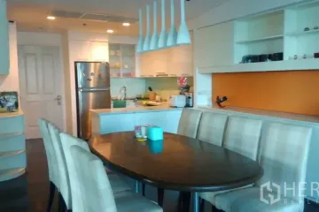 2 Bedroom Condo for sale in Baan Sathorn, Thung Maha Mek, Bangkok near MRT Lumpini