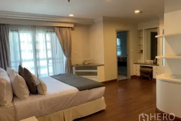 3 Bedroom Condo for rent in Khlong Toei Nuea, Bangkok near MRT Sukhumvit