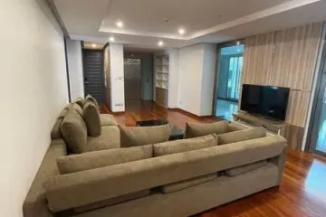 3 Bedroom Condo for rent in Khlong Tan Nuea, Bangkok