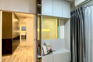 1 Bedroom Condo for sale in The Key Sathorn-Charoenraj, Bang Khlo, Bangkok near BTS Surasak