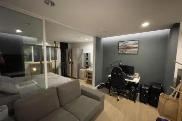 Condo for sale in Subkaew Tower, Huai Khwang, Bangkok near MRT Huai Khwang