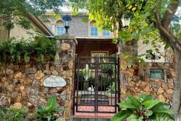 3 Bedroom Villa for rent in Silk Road Place, Huai Yai, Chonburi