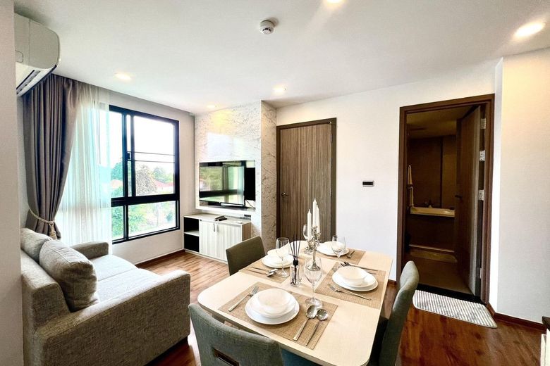 2 Bedroom Condo For Rent