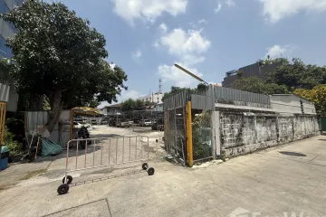 Land for sale in Thung Phaya Thai, Bangkok near MRT Ratchathewi