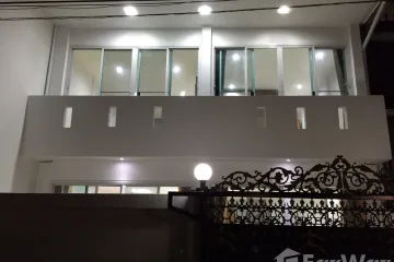 3 Bedroom Townhouse for rent in Khlong Tan, Bangkok near BTS Phrom Phong