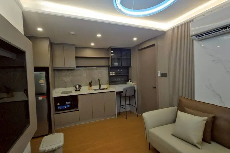 1 Bedroom Condo For Rent