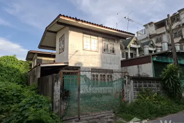 3 Bedroom House for sale in Ram Inthra, Bangkok near MRT Synphaet