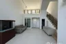 3 Bedroom Townhouse for sale in Estara Haven Pattanakarn 20, Suan Luang, Bangkok