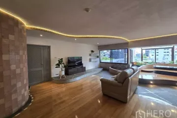 3 Bedroom Condo for rent in Lumpini, Bangkok near BTS Chit Lom