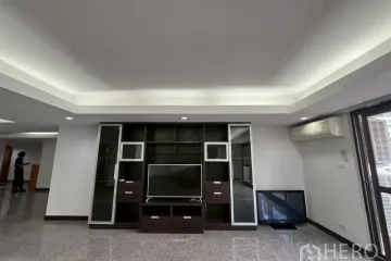4 Bedroom Condo for rent in Khlong Tan Nuea, Bangkok near BTS Phrom Phong