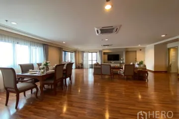 3 Bedroom Condo for rent in Khlong Toei Nuea, Bangkok near MRT Sukhumvit