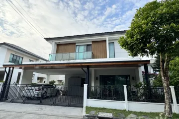 4 Bedroom House for sale in Centro Wongwaen-Chatuchot, Sam Wa Tawan Tok, Bangkok