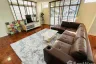 5 Bedroom House for rent in Khlong Toei Nuea, Bangkok near MRT Sukhumvit