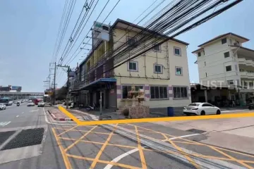 Commercial for sale in Na Kluea, Chonburi