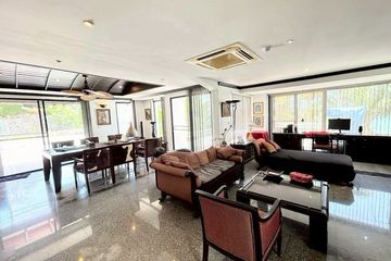 3 Bedroom Villa for sale in Na Kluea, Chonburi