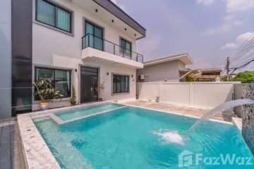 4 Bedroom House for rent in Dokmai, Bangkok