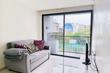 1 Bedroom Condo for rent in SOCIO Reference 61, Khlong Tan Nuea, Bangkok near BTS Ekkamai