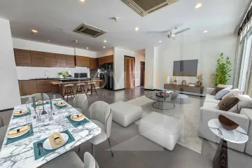 4 Bedroom Condo for rent in Khlong Toei Nuea, Bangkok near BTS Nana