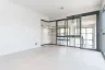 3 Bedroom Condo for rent in Khlong Toei Nuea, Bangkok near MRT Phetchaburi