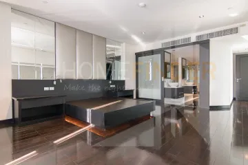 3 Bedroom Condo for rent in Khlong Toei Nuea, Bangkok near MRT Sukhumvit