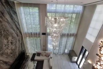 4 Bedroom House for rent in Khlong Toei Nuea, Bangkok near MRT Phetchaburi