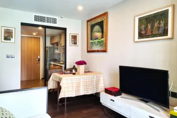 1 Bedroom Condo for sale in Lumpini, Bangkok near BTS Chit Lom