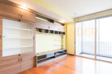 2 Bedroom Condo for sale in Phra Khanong, Bangkok near BTS Thong Lo
