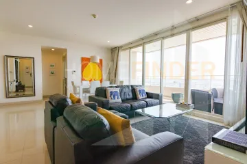 2 Bedroom Condo for sale in Khlong Ton Sai, Bangkok near BTS Charoen Nakhon