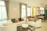 5 Bedroom House for sale in Saphan Sung, Bangkok
