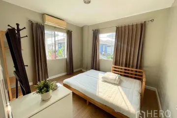 3 Bedroom House for rent in Mantana Onnut-Wongwaen, Dokmai, Bangkok near Airport Rail Link Ban Thap Chang