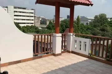 4 Bedroom Townhouse for rent in Villa 49 Townhouse, Khlong Tan Nuea, Bangkok near BTS Thong Lo