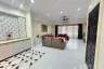 3 Bedroom Office for rent in Phra Khanong Nuea, Bangkok