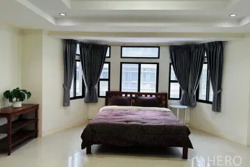 3 Bedroom Office for rent in Moo Baan Chicha Castle, Khlong Toei Nuea, Bangkok near MRT Phetchaburi
