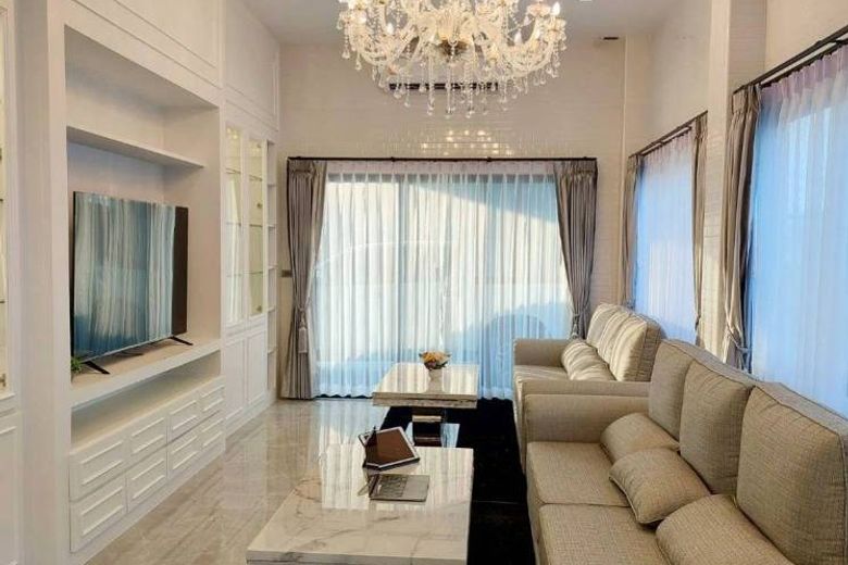 5 Bedroom Villa For Rent