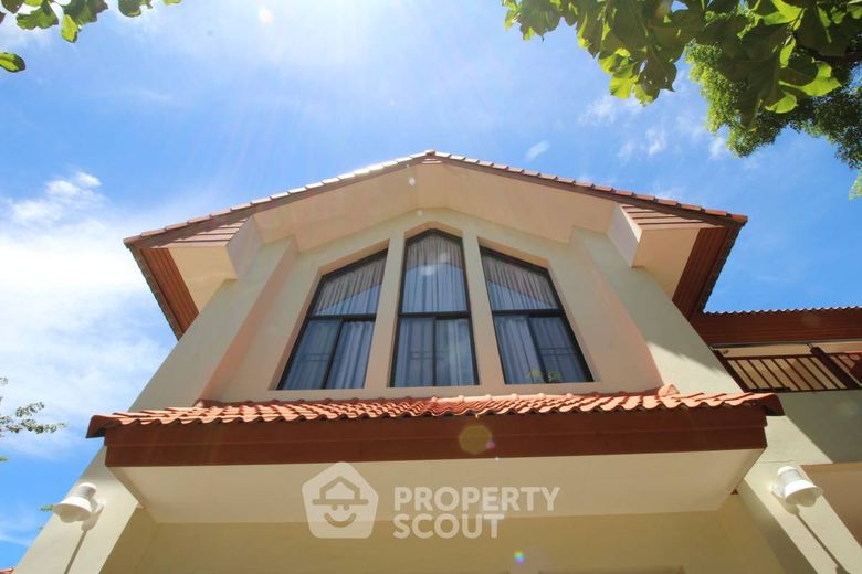 4 Bedroom Villa For Rent