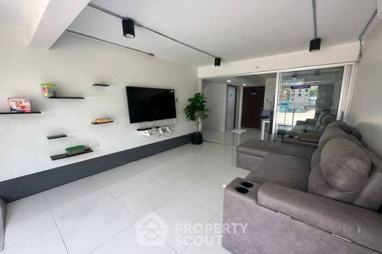 4 Bedroom Villa For Rent