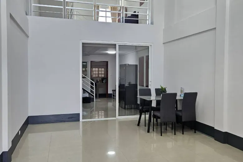 2 Bedroom Townhouse For Rent