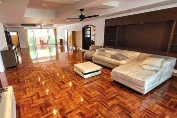 4 Bedroom Condo for rent in Khlong Toei, Bangkok near BTS Phrom Phong