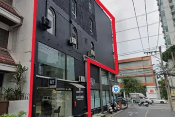 5 Bedroom Commercial for rent in Khlong Tan Nuea, Bangkok