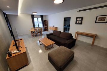 2 Bedroom Condo for rent in Khlong Toei Nuea, Bangkok near MRT Phetchaburi