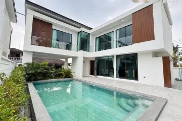 3 Bedroom Villa for sale in Areeya Villa, Nong Prue, Chonburi
